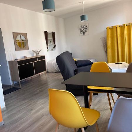Millau Superbe Studio 35M2 Centre Ville Calme Et Ajoure Exterior foto